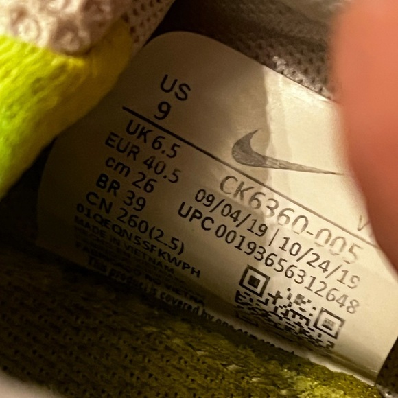 Nike Renew Run Womens Running Shoes White Pink Neon Size 9 CK6360-005 Low Top - Picture 10 of 12